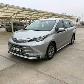 Toyota Sienna 2022