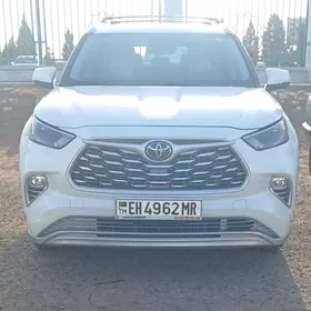 Toyota Highlander 2022