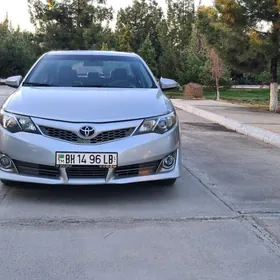 Toyota Camry 2012