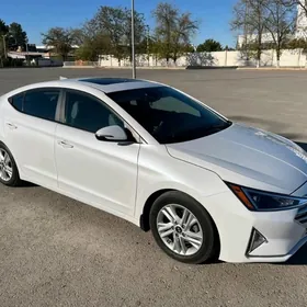 Hyundai Elantra 2020