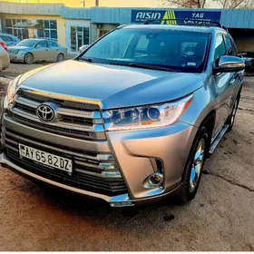 Toyota Highlander 2019