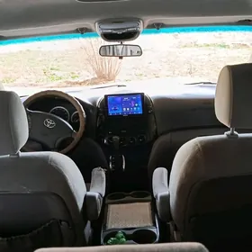 Toyota Sienna 2004