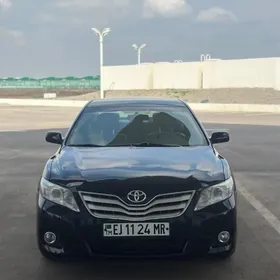 Toyota Camry 2011