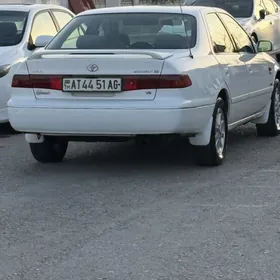 Toyota Camry 2001