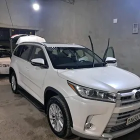 Toyota Highlander 2019