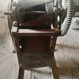 Ot we paçak uweyan enjam.