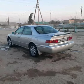 Toyota Camry 2001