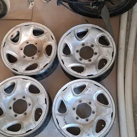 Toyota hilux diska 16lyk demir