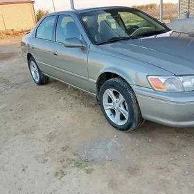 Toyota Camry 2001