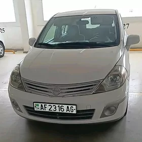 Nissan Versa 2010