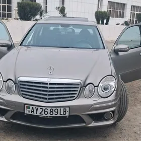 Mercedes-Benz E320 2003