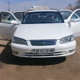 Toyota Camry 2000