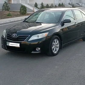 Toyota Camry 2011