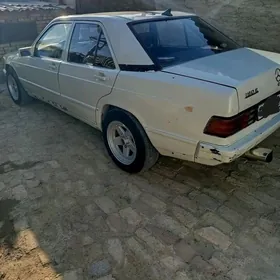 Mercedes-Benz 190E 1985