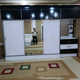 Спальня со шкафом. Spalnya