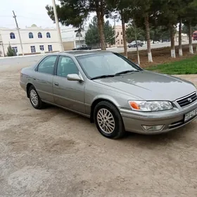 Toyota Camry 2001