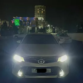 Toyota Camry 2015