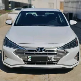 Hyundai Elantra 2020