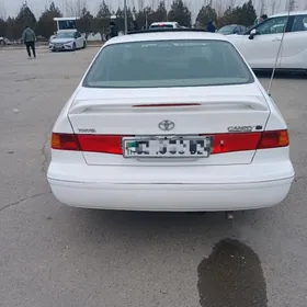 Toyota Camry 2000