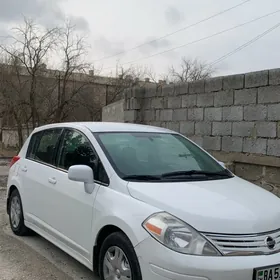 Nissan Versa 2010