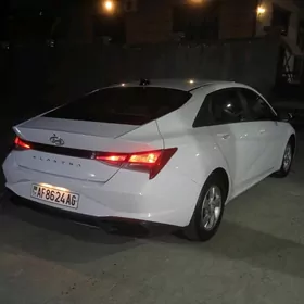 Hyundai Elantra 2021