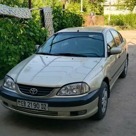 Toyota Avensis 2002