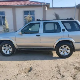 Nissan Pathfinder 2002