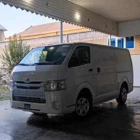 Toyota Hiace 2025