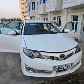 Toyota Camry 2012