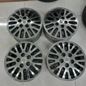 babocka lisicka diska 15 morda