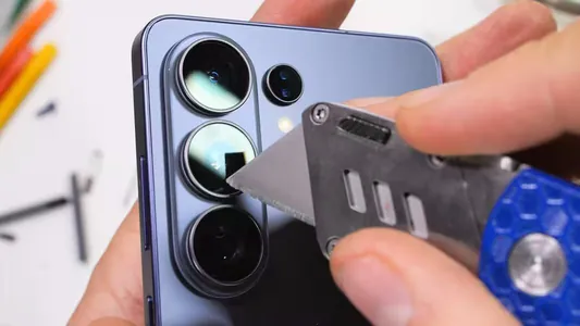 Synaglar Samsung Galaxy S26 Ultra-daky ownuk çyzyklaryň asla görünmeýändigini görkezdi