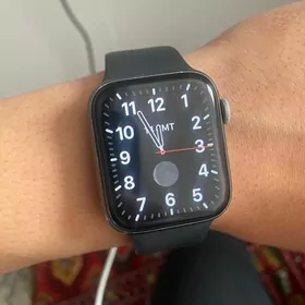 Apple watch series 4