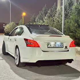 Nissan Maxima 2010
