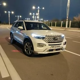 Ford Explorer 2023