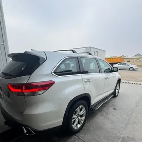 Toyota Highlander 2019