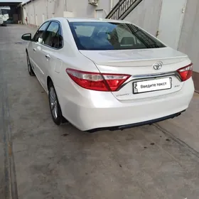 Toyota Camry 2017