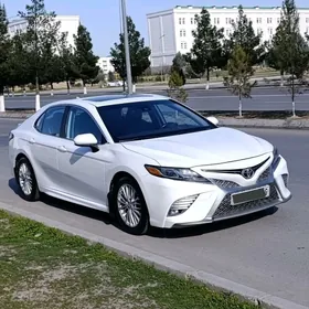 Toyota Camry 2020