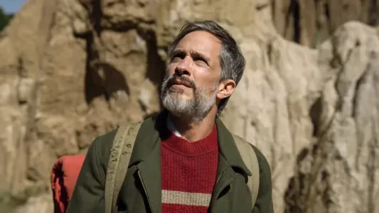 Herbert Wellsiň "Körleriň ýurdy" atly eseri esasynda surata düşürilen filmde Gael Garsiýa Bernal baş keşpleriň birini janlandyrar