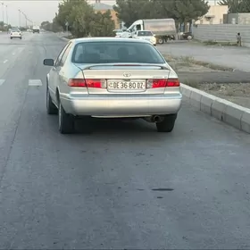 Toyota Camry 2000