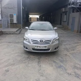 Toyota Camry 2010