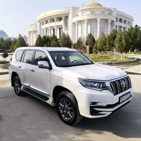 Toyota Land Cruiser Prado 2023