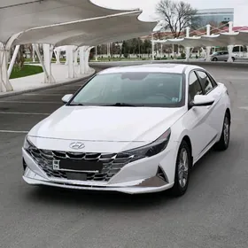 Hyundai Elantra 2021