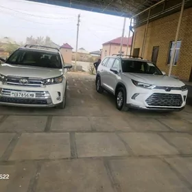 Toyota Grand Highlander 2024