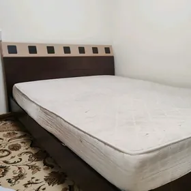 Krowat matrasy bn