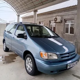 Toyota Sienna 2000