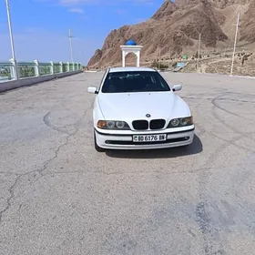 BMW E39 1999