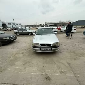 Opel Vectra 1989