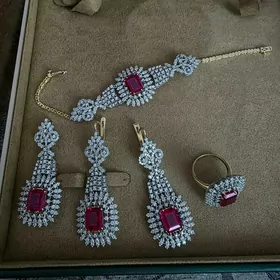 Gyzyl kamplekt birilyant
