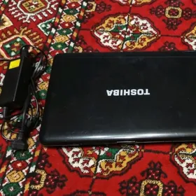 Noutbuk TOSHIBA