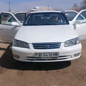Toyota Camry 2000